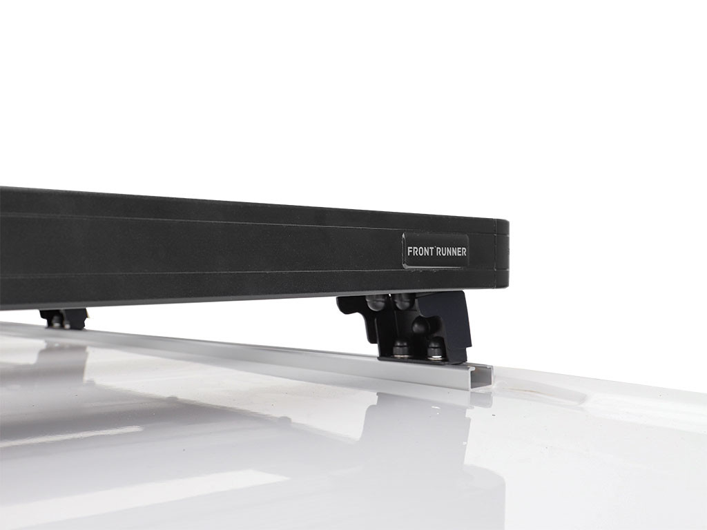 Volkswagen T5/T6 (2003-nykyinen) SCA Pop Top Roof Slimline II -kattotelinesarjalla - Front Runner 2