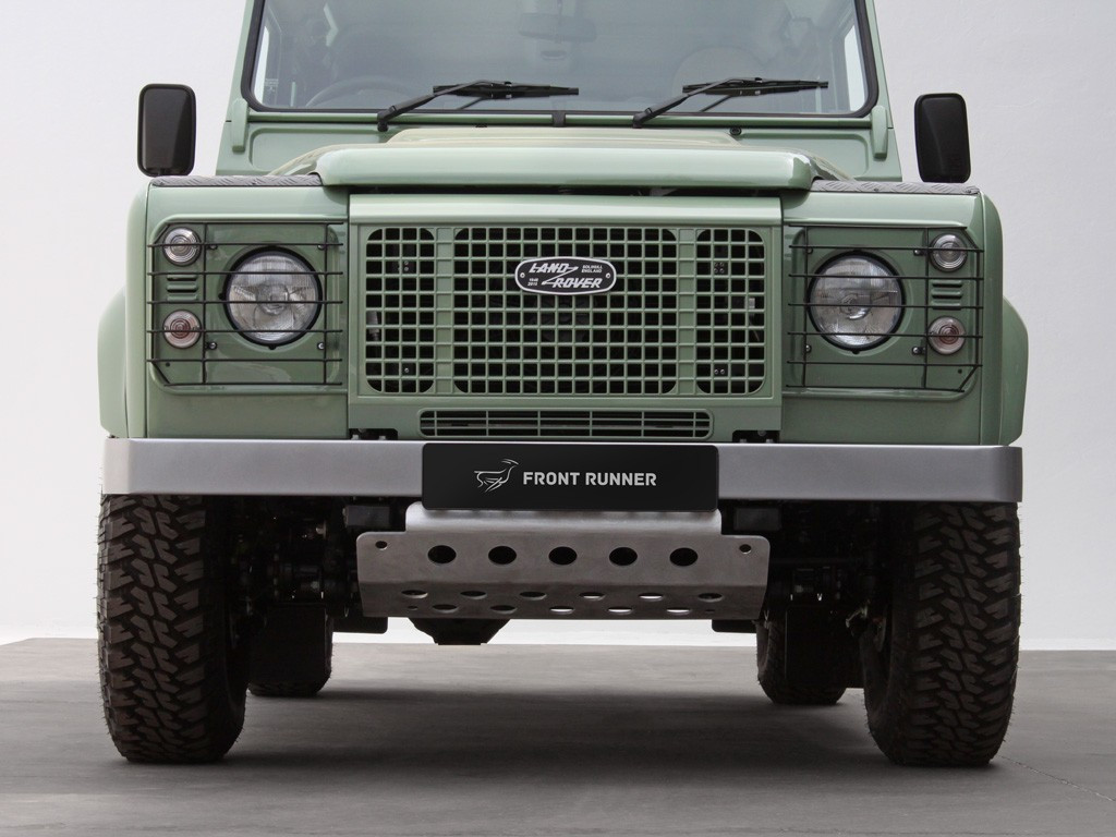 Land Rover Defender Sump Guard (1983-2016) - Front Runner 4