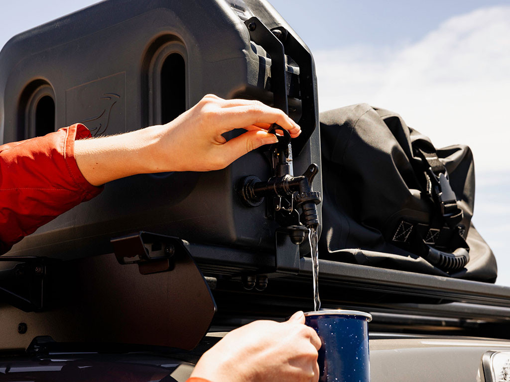 Pro-vesisäiliö kiinnitysjärjestelmällä / 20L - Front Runner 6