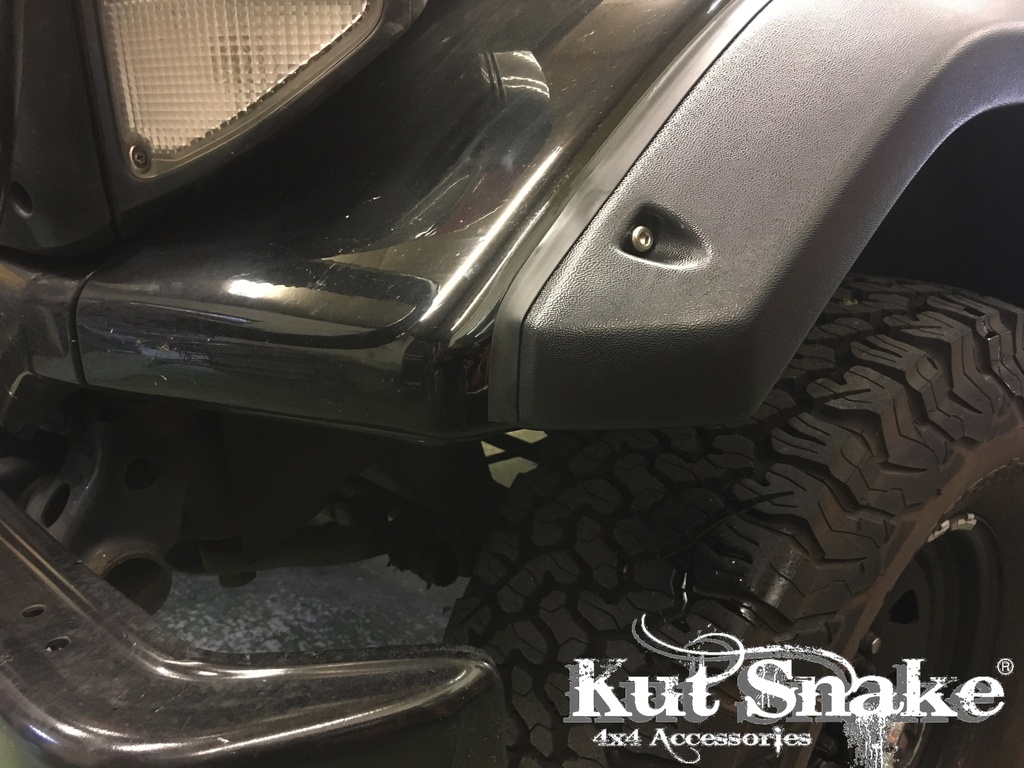 Lokasuojan levike, Toyota Land Cruiser 75-series 6