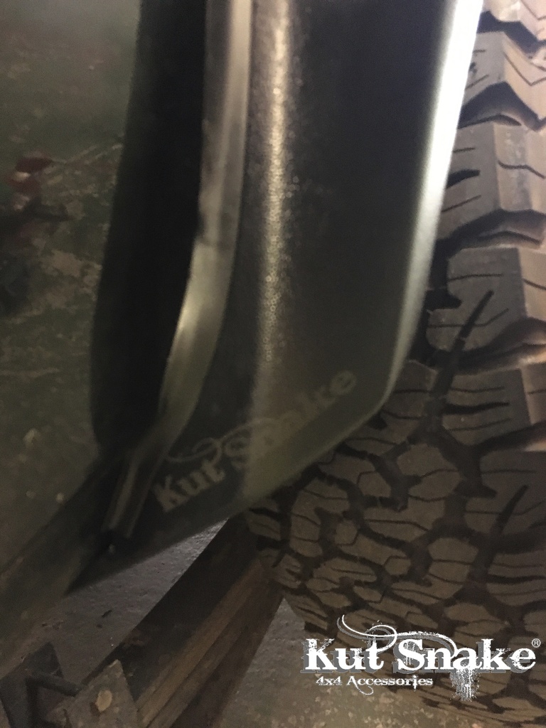 Lokasuojan levike, Toyota Land Cruiser 75-series 20