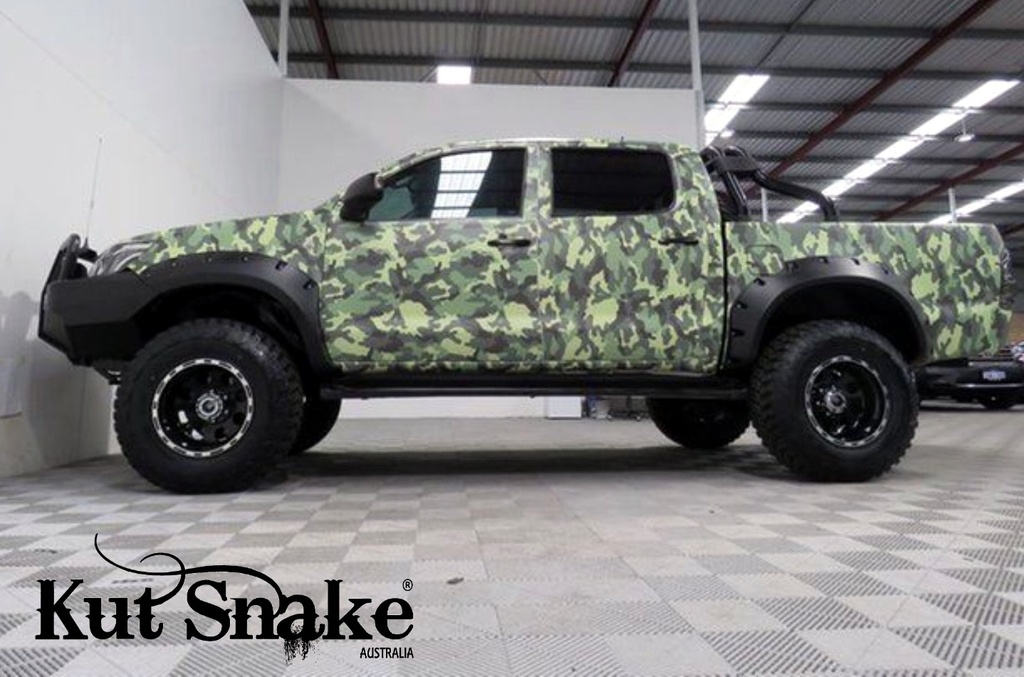 Lokasuojan levike, Toyota Hilux Vigo12-15 MONSTER 18