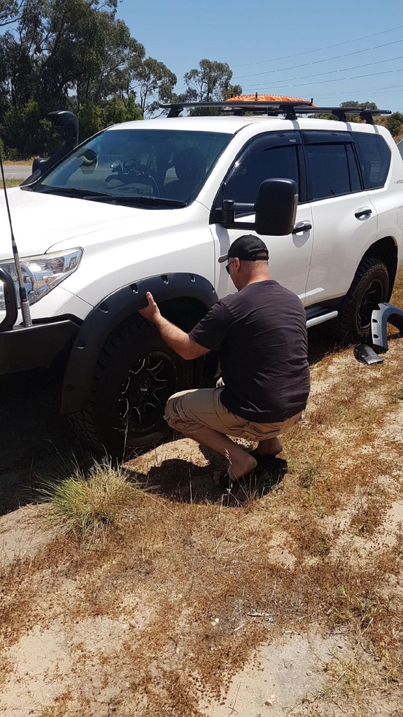 Lokasuojan levike, Toyota Land Cruiser 150 30