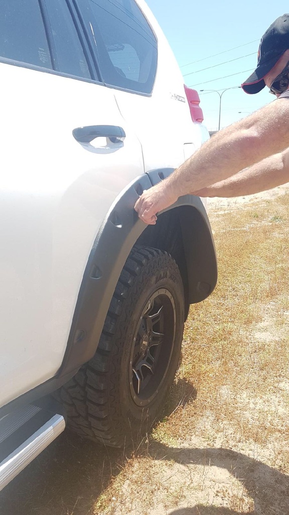 Lokasuojan levike, Toyota Land Cruiser 150 31