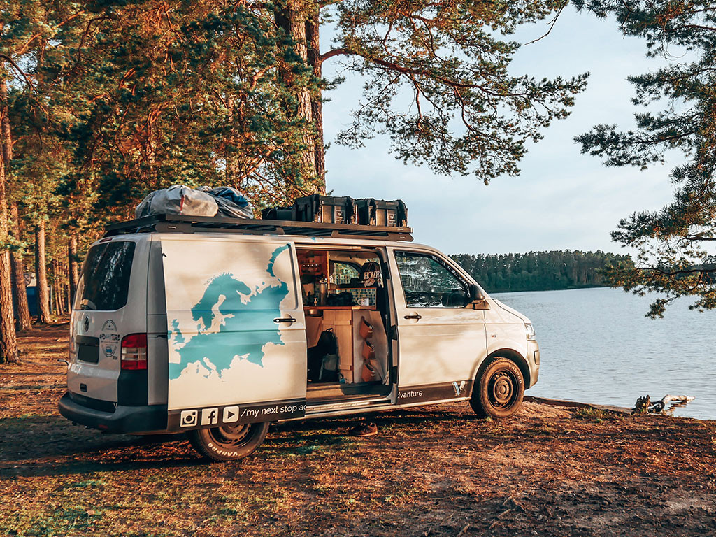 Volkswagen T5 Transporter LWB (2003-2015) Slimline II kattotelinesarja - Front Runner 7