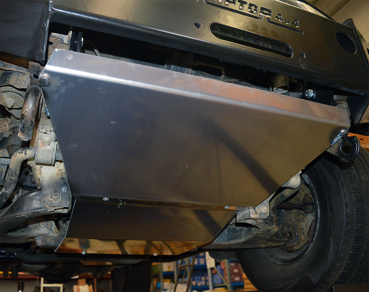 FRONT SKID PLATE MITSUBISHI PAJERO