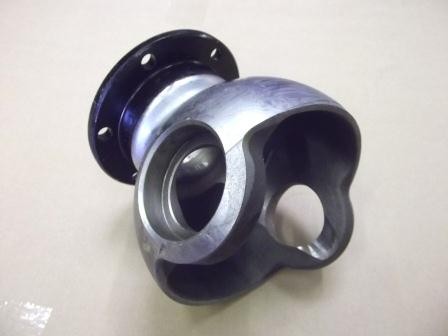 Swivel pin housing