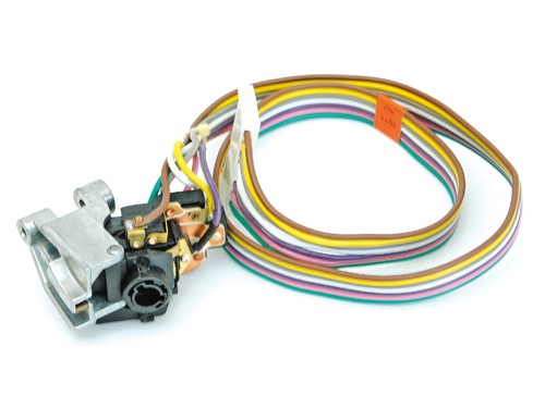 Säädettävän ohjauspyörän pyyhkijöiden katkaisin johtoineen