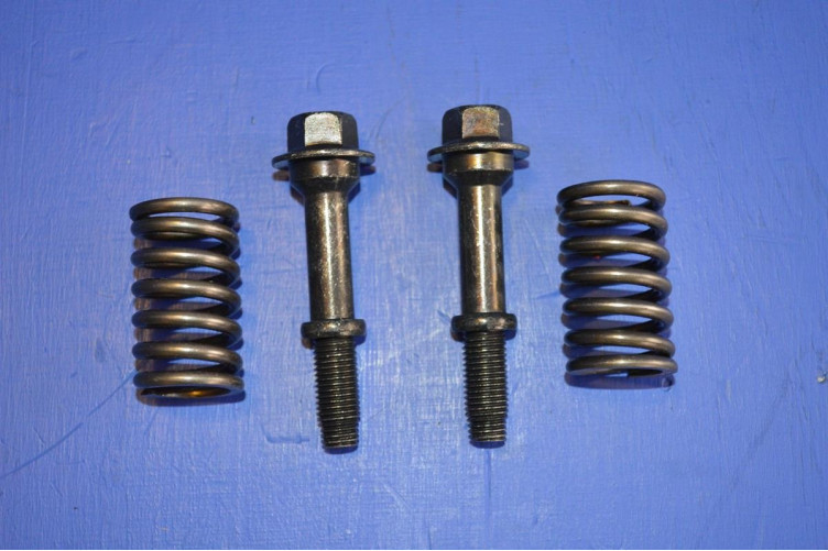 Exhaust Pipe Spring Tension Fitting Bolt Kit
