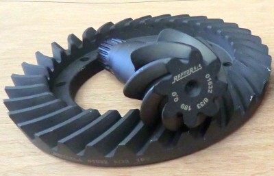 4.10 HD REAR RING AND PINION DEFENDER 110 P38 AXLE